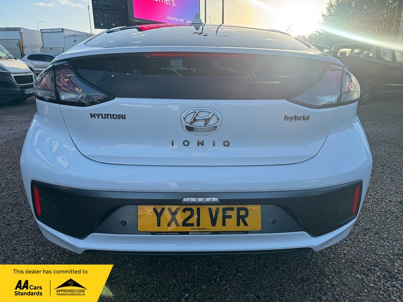 Hyundai IONIQ h-GDi Premium SE - U2674