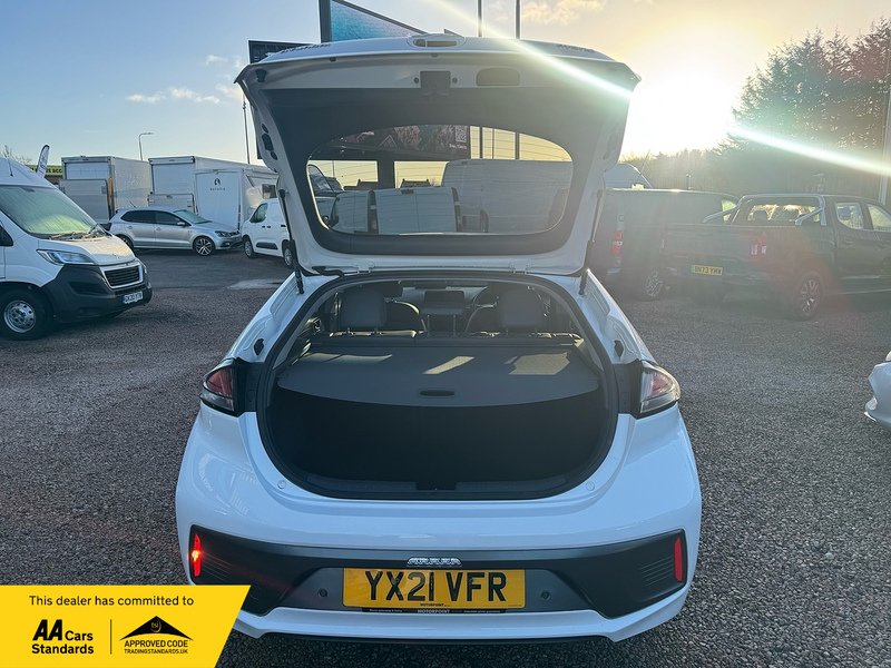 Hyundai IONIQ h-GDi Premium SE - U2674