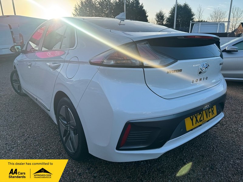 Hyundai IONIQ h-GDi Premium SE - U2674