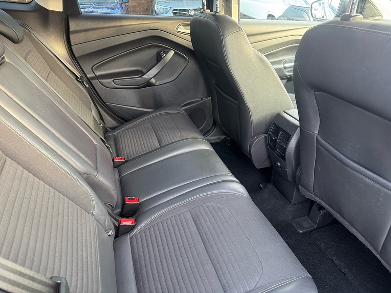 Ford Kuga TDCi Titanium - U2680