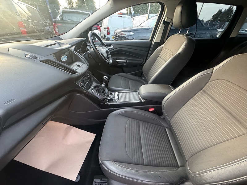 Ford Kuga TDCi Titanium - U2680