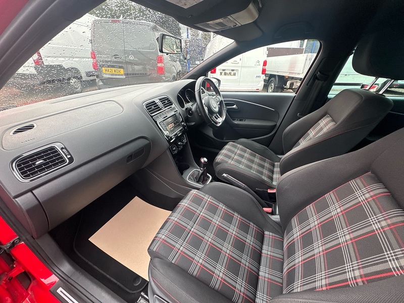 Volkswagen Polo TSI BlueMotion Tech GTI - U2685