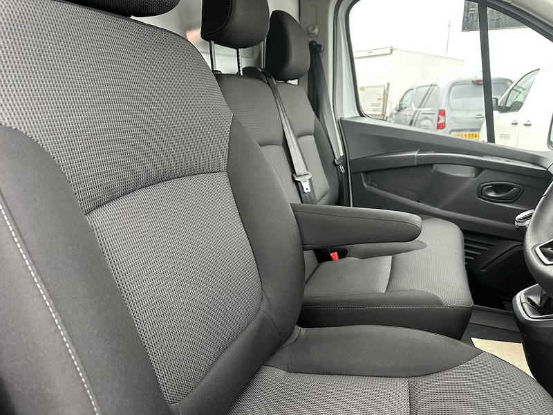 Renault Trafic dCi Blue LL30 Business - U2690