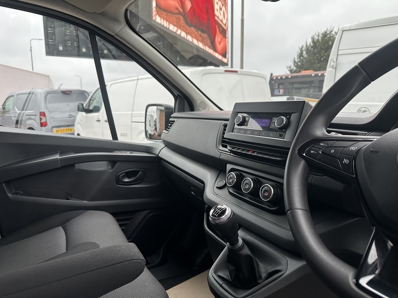 Renault Trafic dCi Blue LL30 Business - U2690