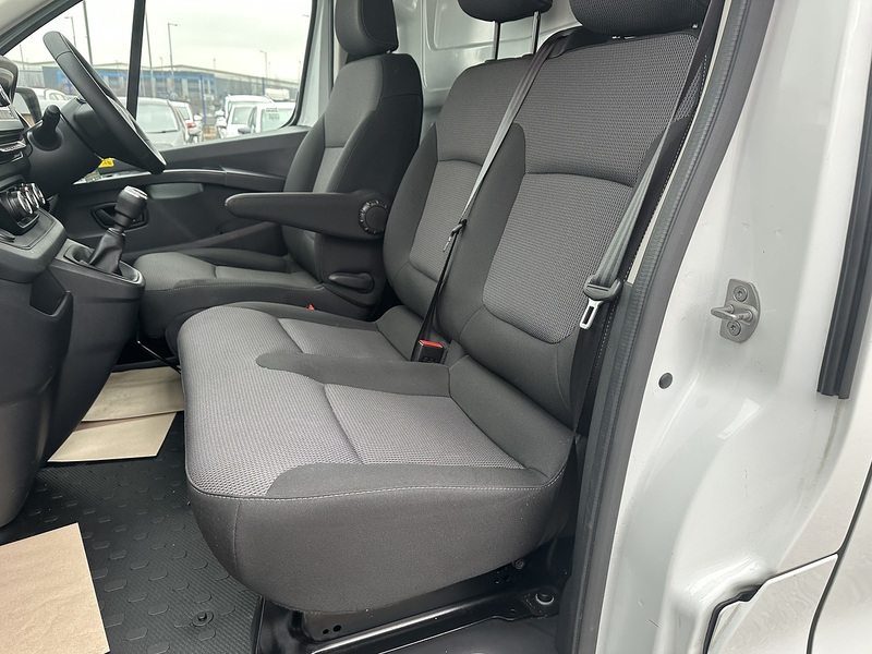 Renault Trafic dCi Blue LL30 Business - U2690