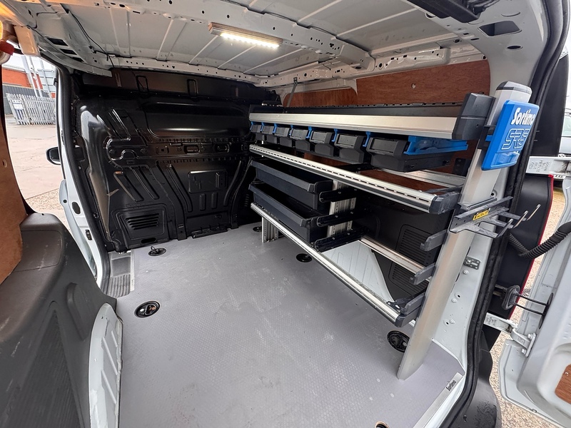 Ford Transit Connect 220 EcoBlue Leader - U2693