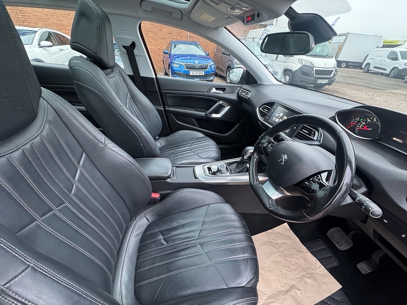 Peugeot 308 BlueHDi Allure - U2697