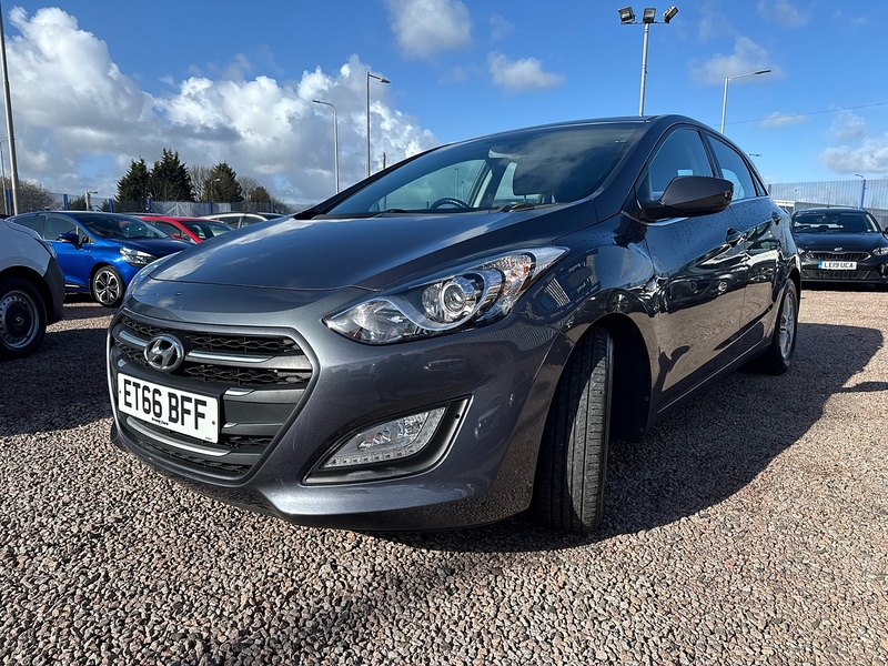 Hyundai i30 CRDi Blue Drive SE - U2700