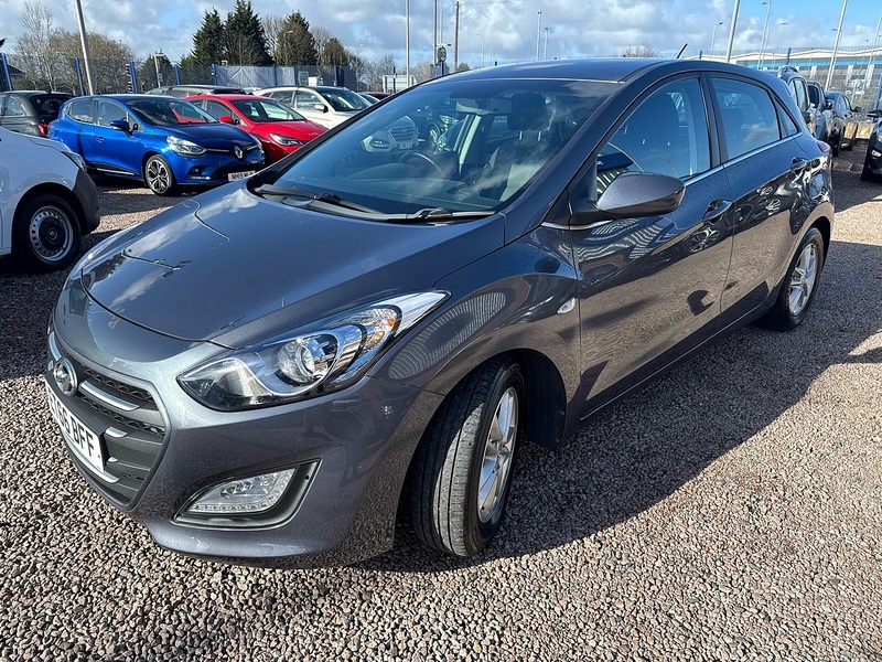 Hyundai i30 CRDi Blue Drive SE - U2700