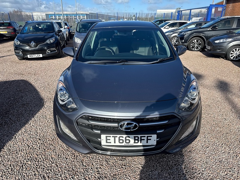 Hyundai i30 CRDi Blue Drive SE - U2700
