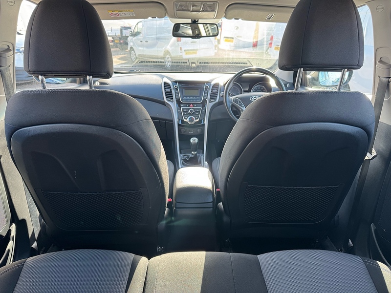 Hyundai i30 CRDi Blue Drive SE - U2700