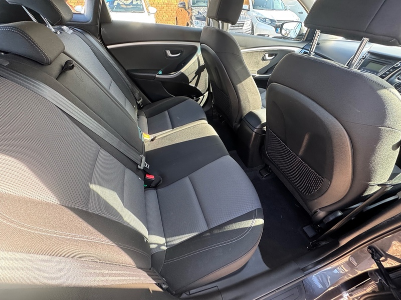 Hyundai i30 CRDi Blue Drive SE - U2700
