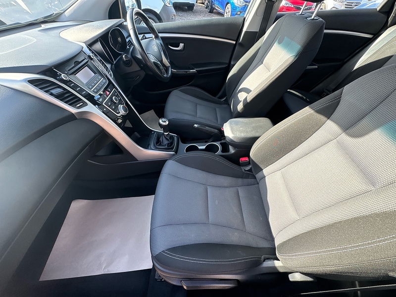 Hyundai i30 CRDi Blue Drive SE - U2700