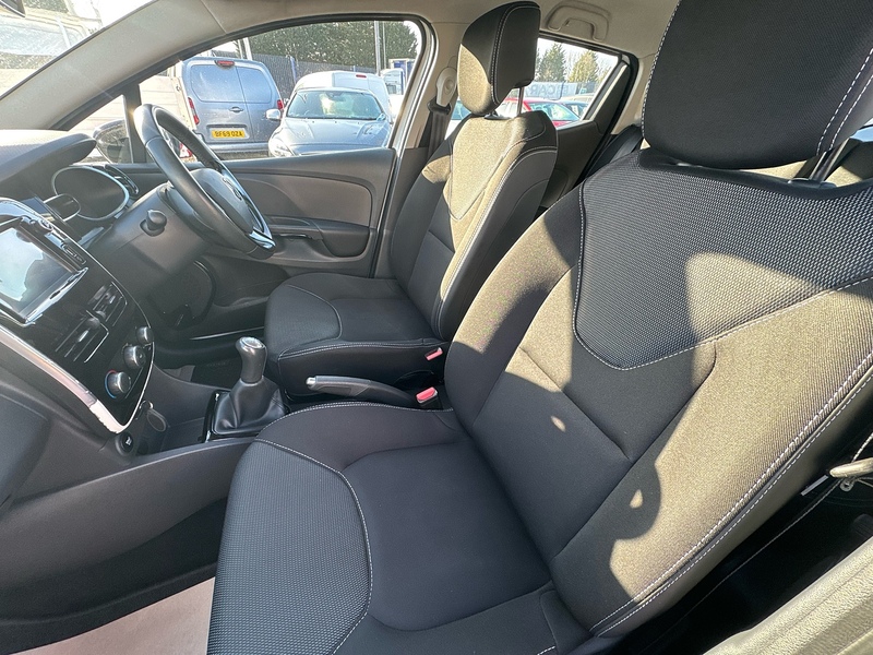 Renault Clio Dynamique Nav - U2702