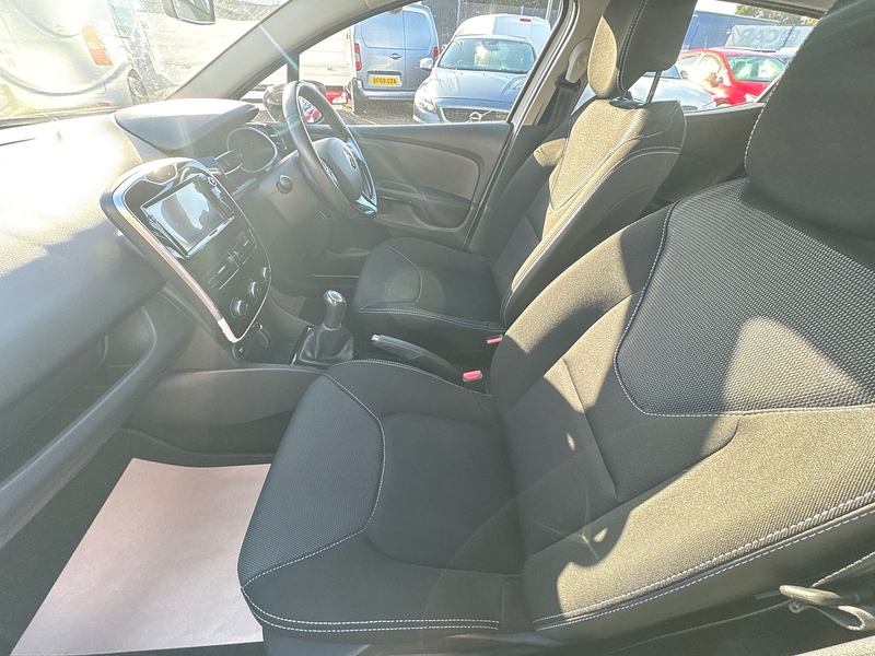 Renault Clio Dynamique Nav - U2702