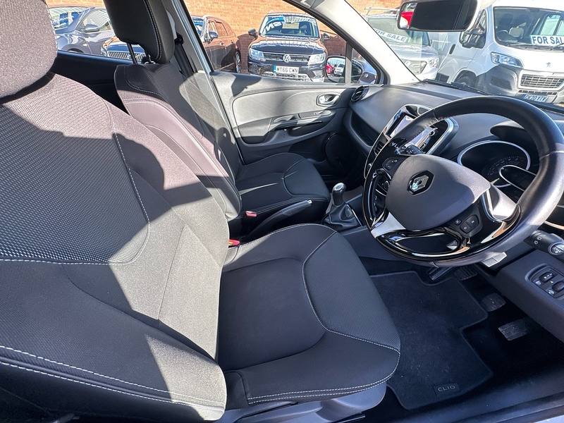 Renault Clio Dynamique Nav - U2702