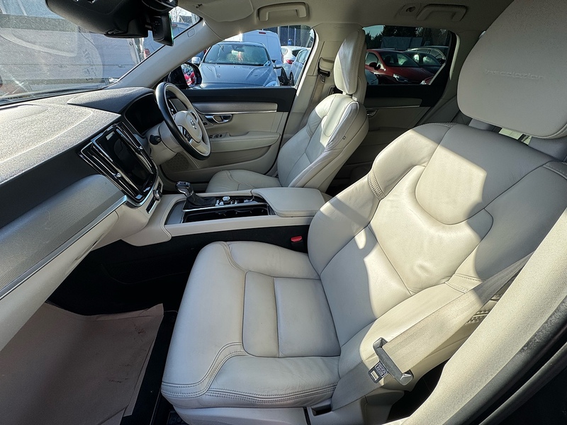 Volvo V90 D4 Inscription - U2703