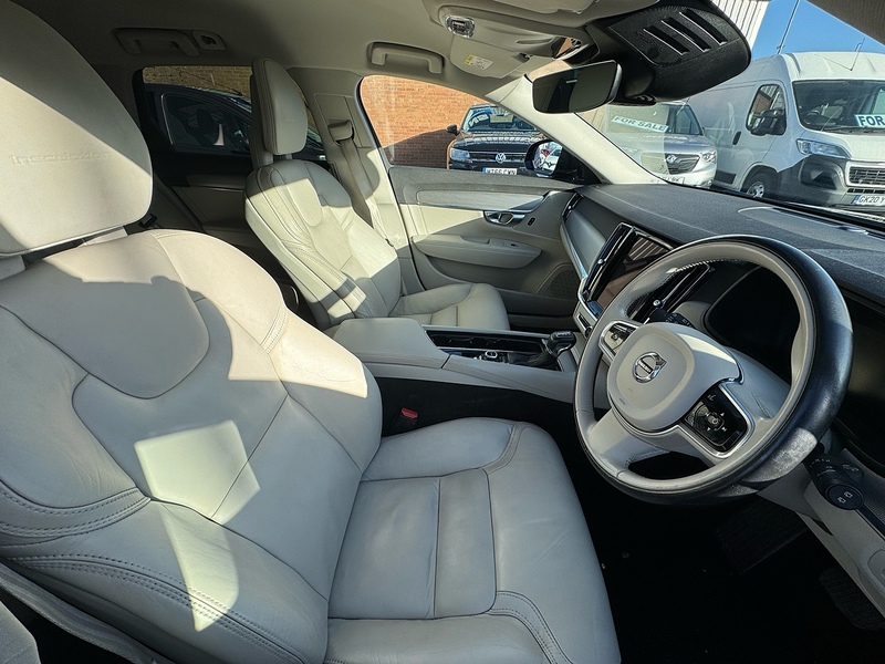 Volvo V90 D4 Inscription - U2703
