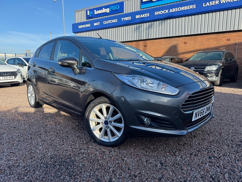 Ford Fiesta T EcoBoost Titanium - U2708