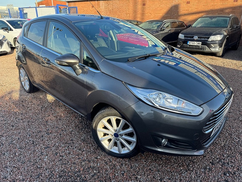 Ford Fiesta T EcoBoost Titanium - U2708