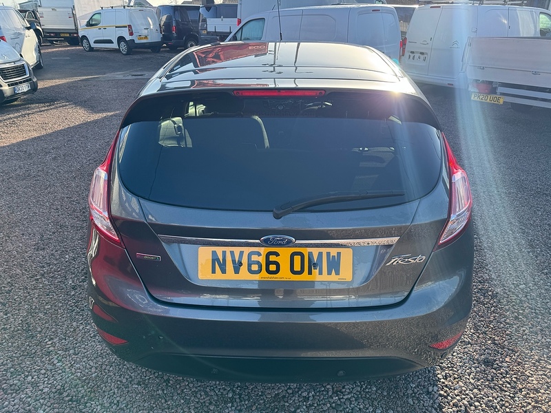 Ford Fiesta T EcoBoost Titanium - U2708