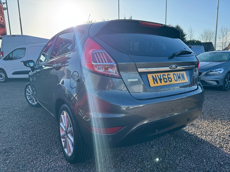 Ford Fiesta T EcoBoost Titanium - U2708