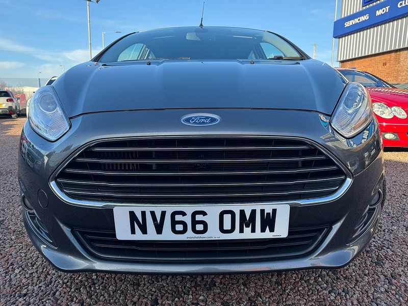 Ford Fiesta T EcoBoost Titanium - U2708