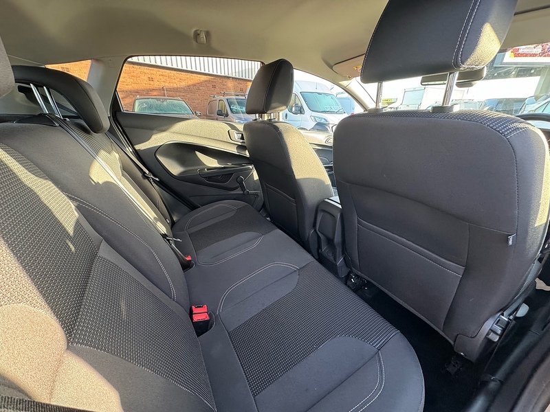 Ford Fiesta T EcoBoost Titanium - U2708