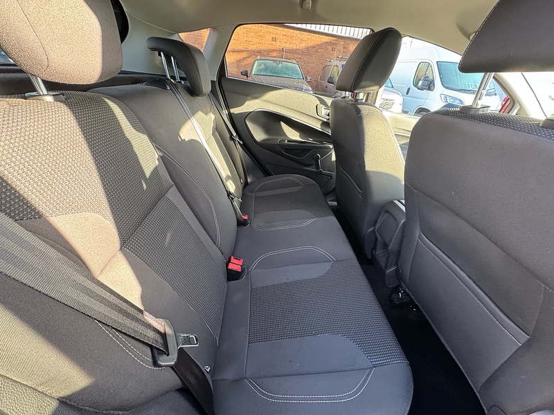 Ford Fiesta T EcoBoost Titanium - U2708