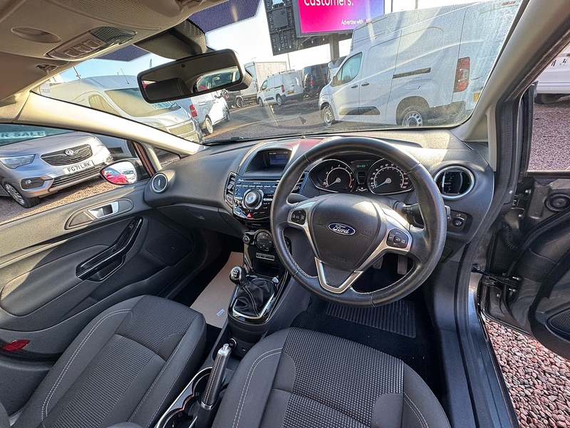 Ford Fiesta T EcoBoost Titanium - U2708