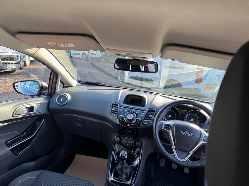 Ford Fiesta T EcoBoost Titanium - U2708