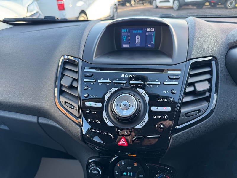 Ford Fiesta T EcoBoost Titanium - U2708