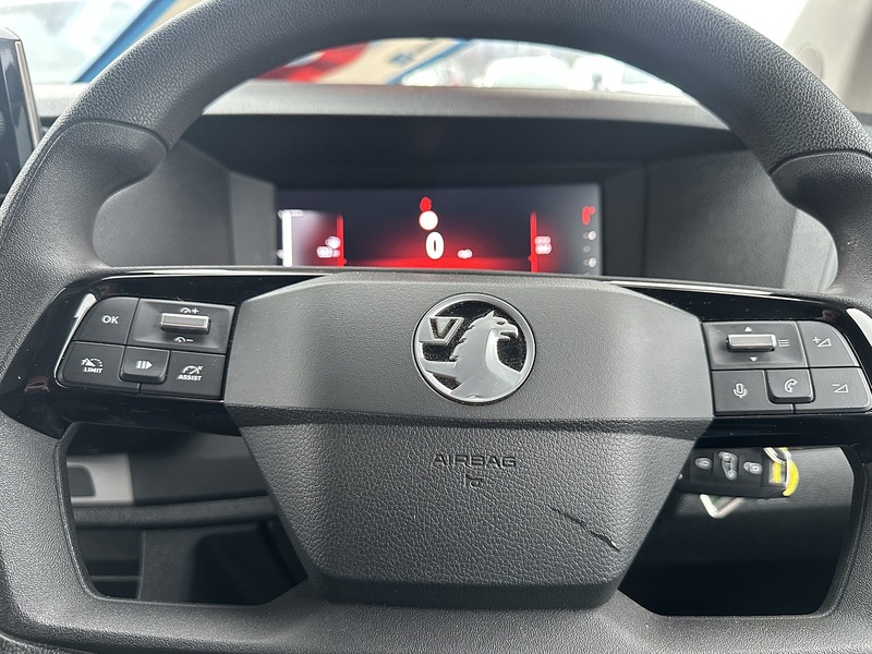 Vauxhall Vivaro Turbo D Prime - U2710