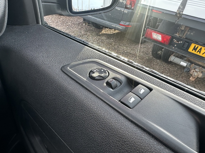 Vauxhall Vivaro Turbo D Prime - U2711