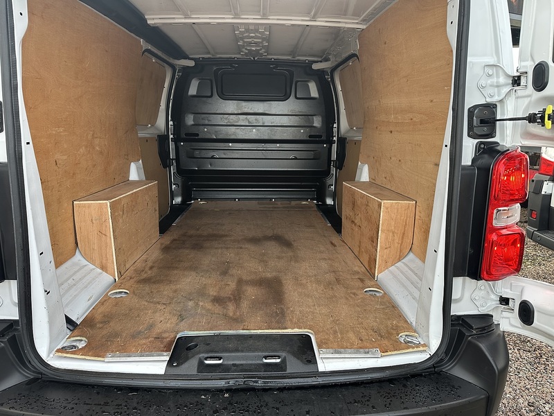 Vauxhall Vivaro Turbo D Prime - U2711