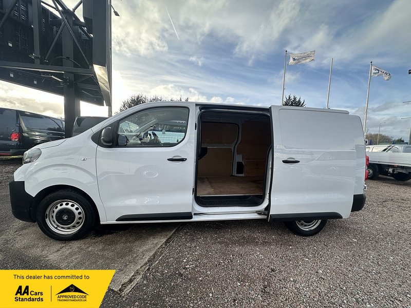 Vauxhall Vivaro Turbo D Prime - U2711