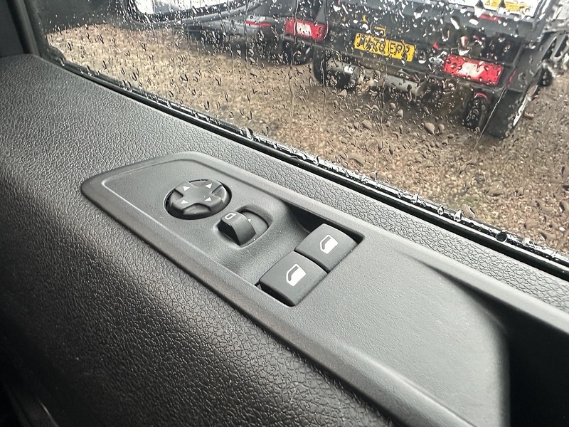 Vauxhall Vivaro Turbo D Prime - U2712