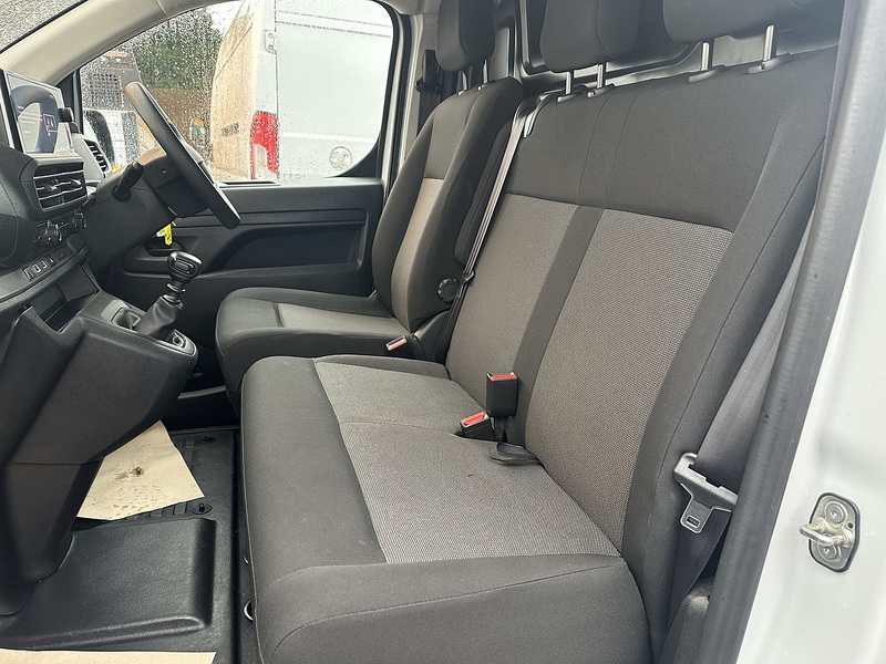 Vauxhall Vivaro Turbo D Prime - U2712
