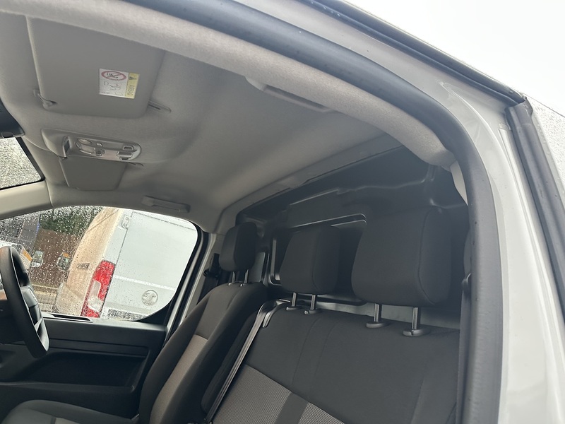 Vauxhall Vivaro Turbo D Prime - U2712