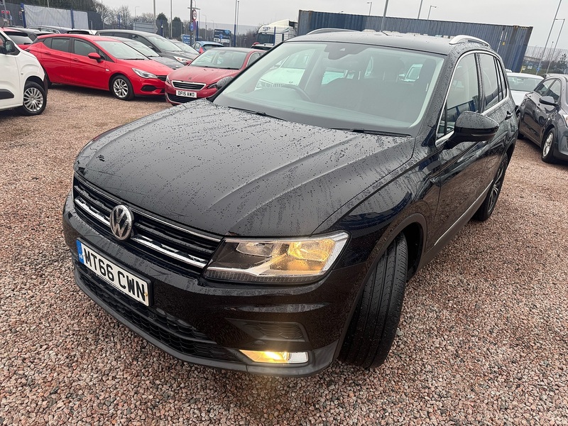 Volkswagen Tiguan TSI BlueMotion Tech SE Navigation - U2715