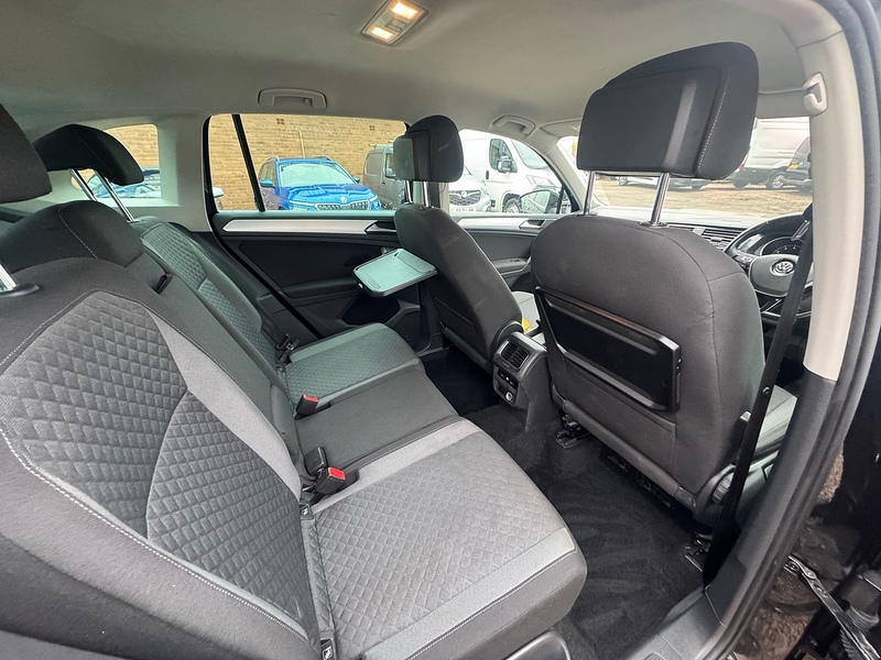 Volkswagen Tiguan TSI BlueMotion Tech SE Navigation - U2715