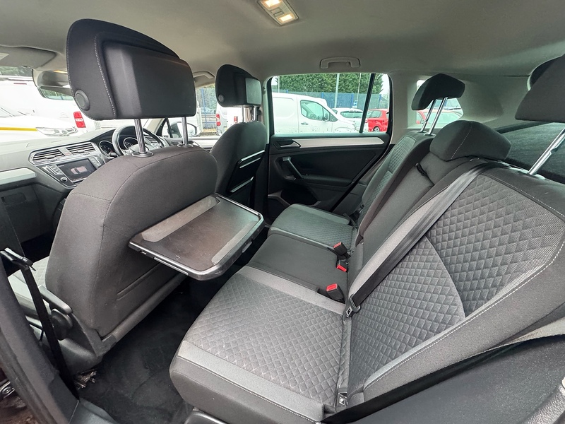 Volkswagen Tiguan TSI BlueMotion Tech SE Navigation - U2715