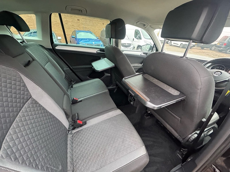 Volkswagen Tiguan TSI BlueMotion Tech SE Navigation - U2715