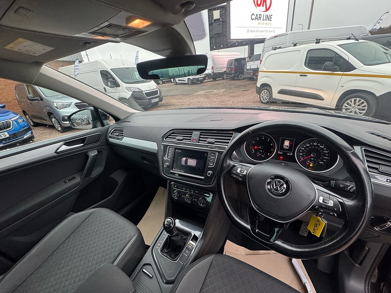 Volkswagen Tiguan TSI BlueMotion Tech SE Navigation - U2715