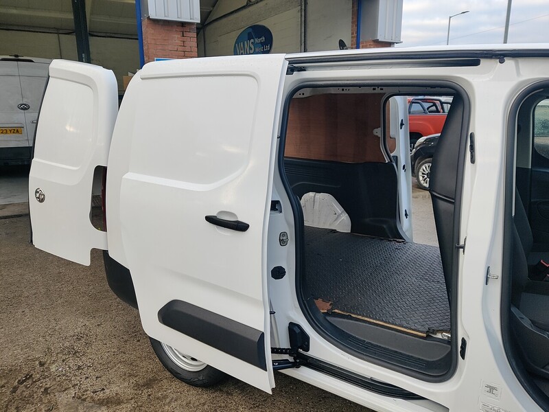 Vauxhall Combo Turbo D 2300 Dynamic - U2718