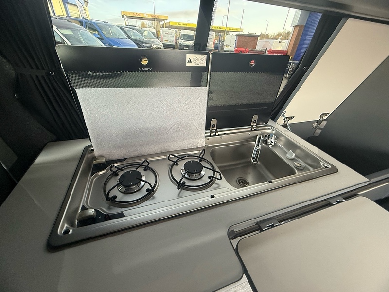 Volkswagen Transporter TDI T28 Highline - U2728