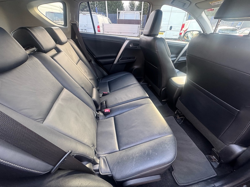 Toyota RAV4 D-CAT Invincible - U2739