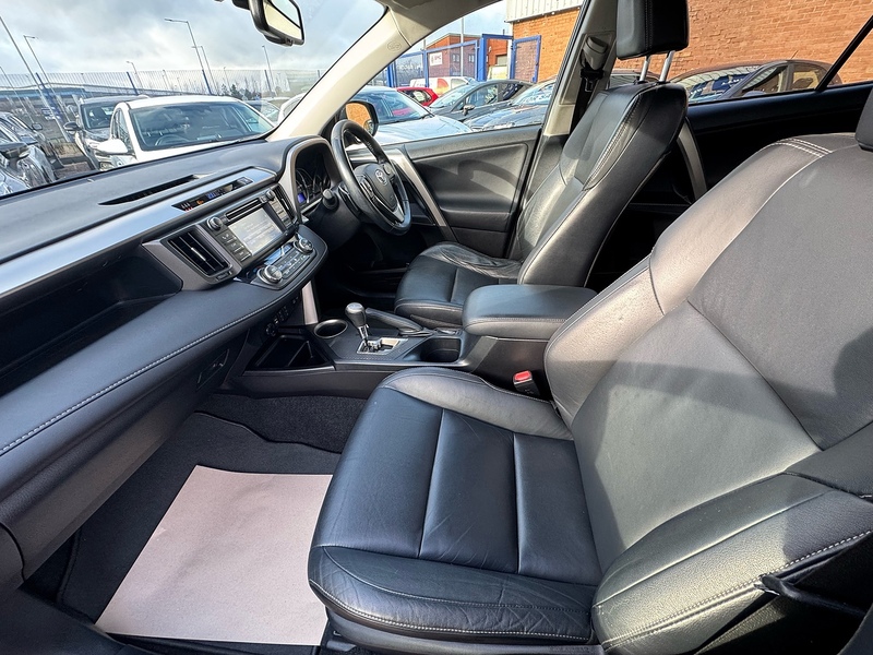 Toyota RAV4 D-CAT Invincible - U2739