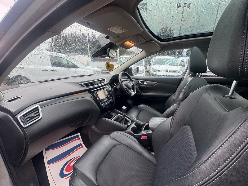 Nissan Qashqai DIG-T Tekna - U2763