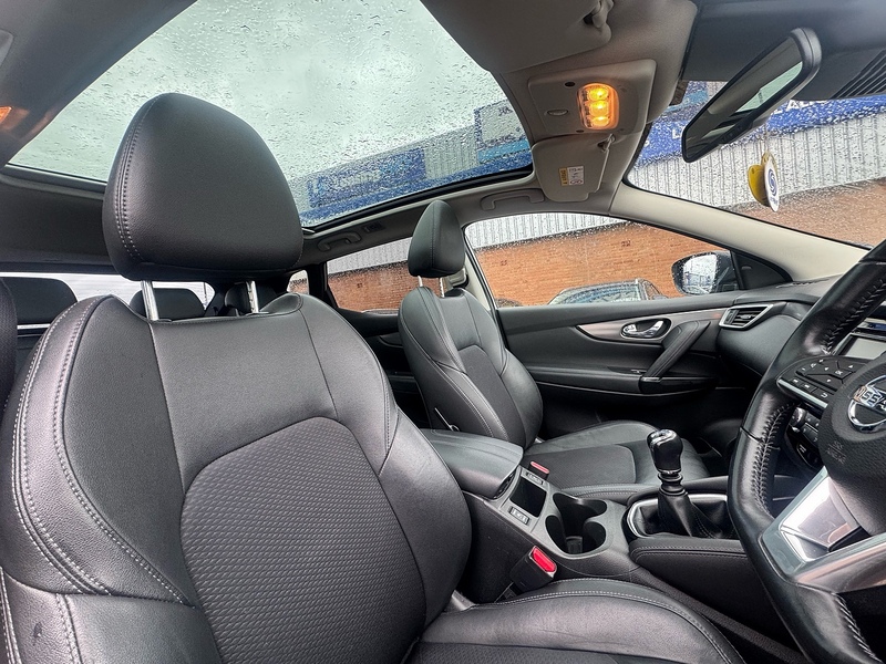 Nissan Qashqai DIG-T Tekna - U2763